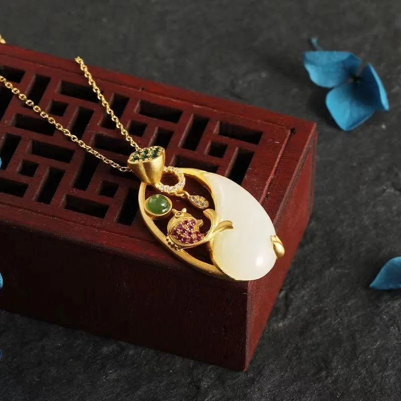 Beautiful Gold Necklace with Unique Style