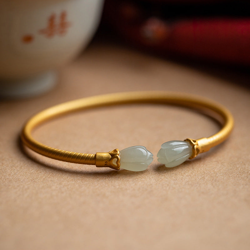 Beautiful Gold Bracelet with Unique Style