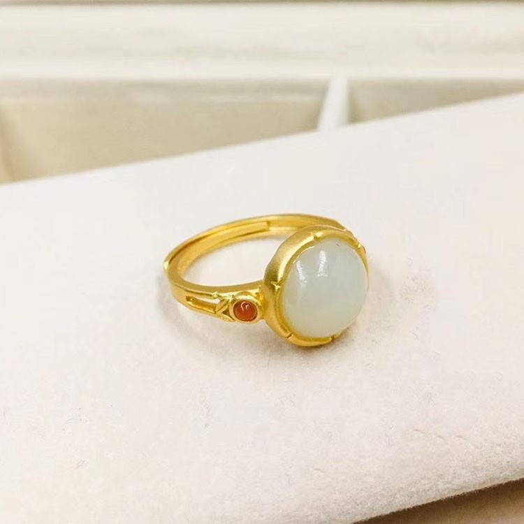 Beautiful Gold Ring with Unique Style