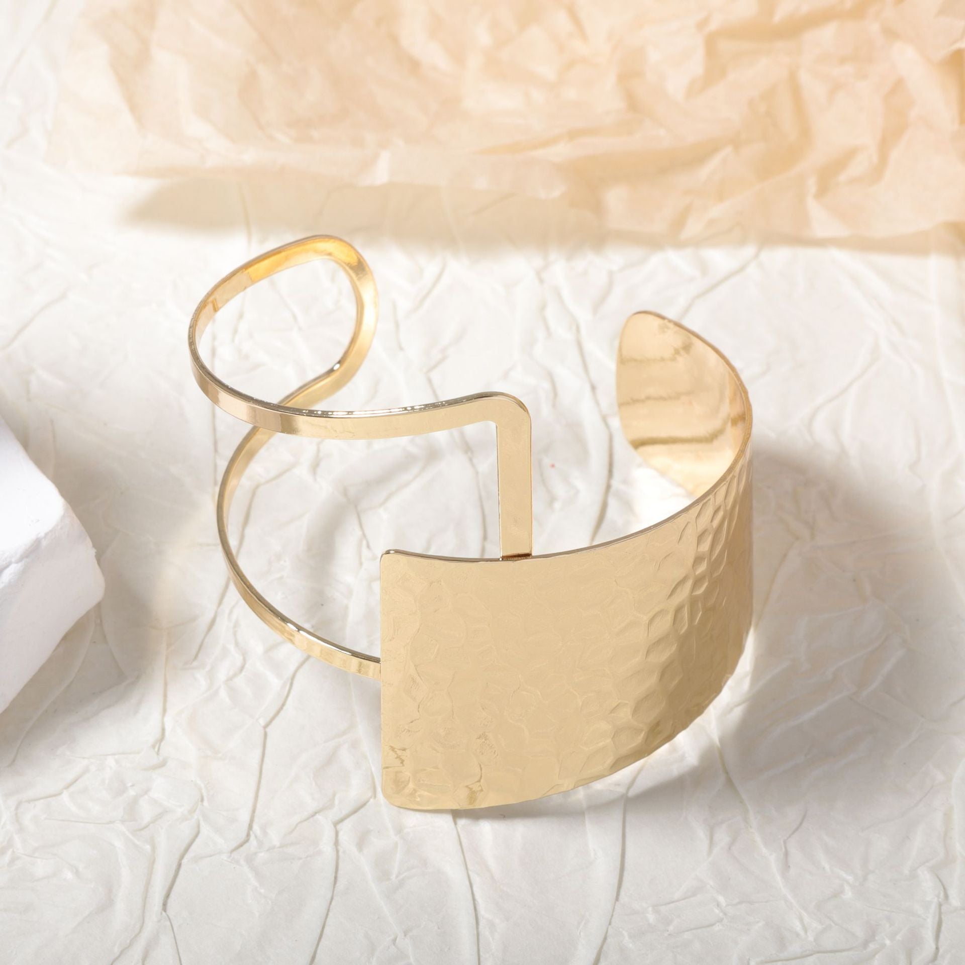 Beautiful Bracelet with Unique Style