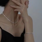 Beautiful Gold Necklace with Unique Style