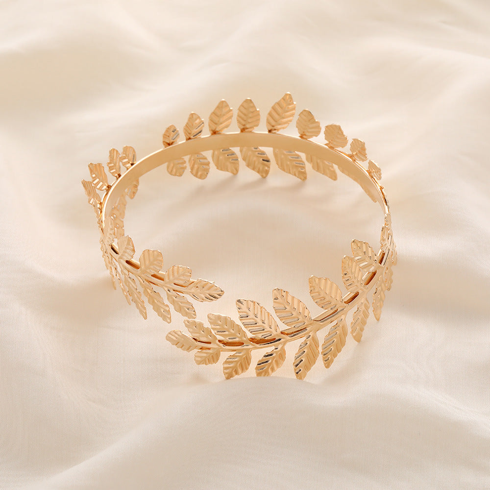 Beautiful Gold Bracelet with Unique Style
