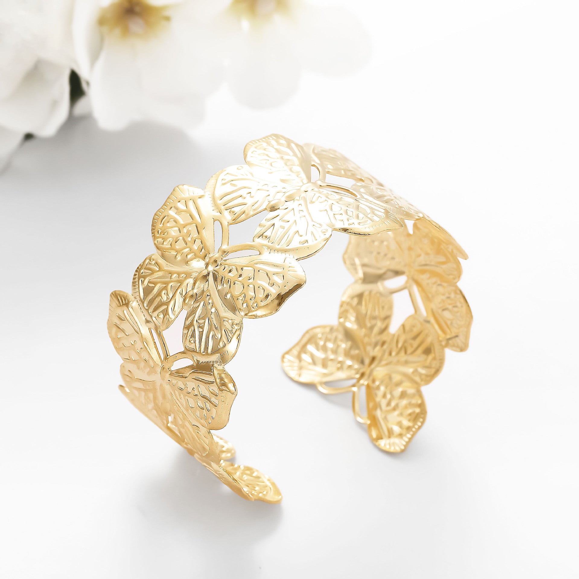 Beautiful Bracelet with Unique Style