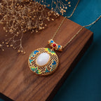 Beautiful Gold Necklace with Unique Style