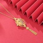Beautiful Gold Necklace with Unique Style
