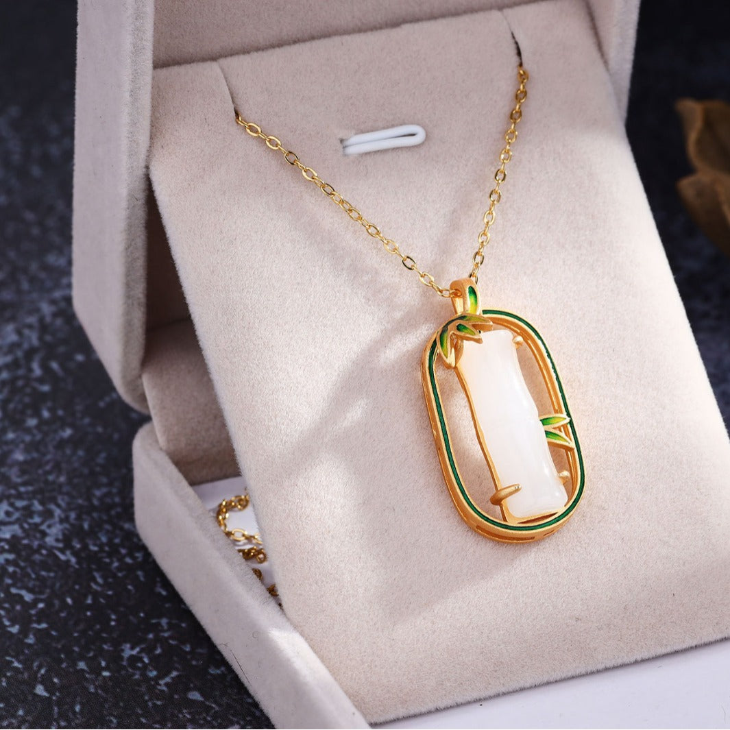 Beautiful Gold Necklace with Unique Style