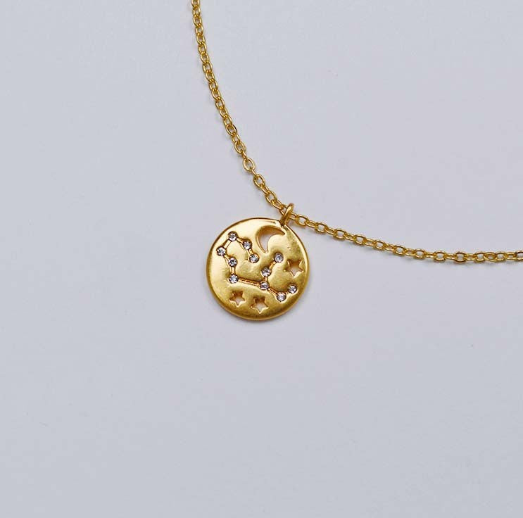 Beautiful Gold Necklace with Unique Style