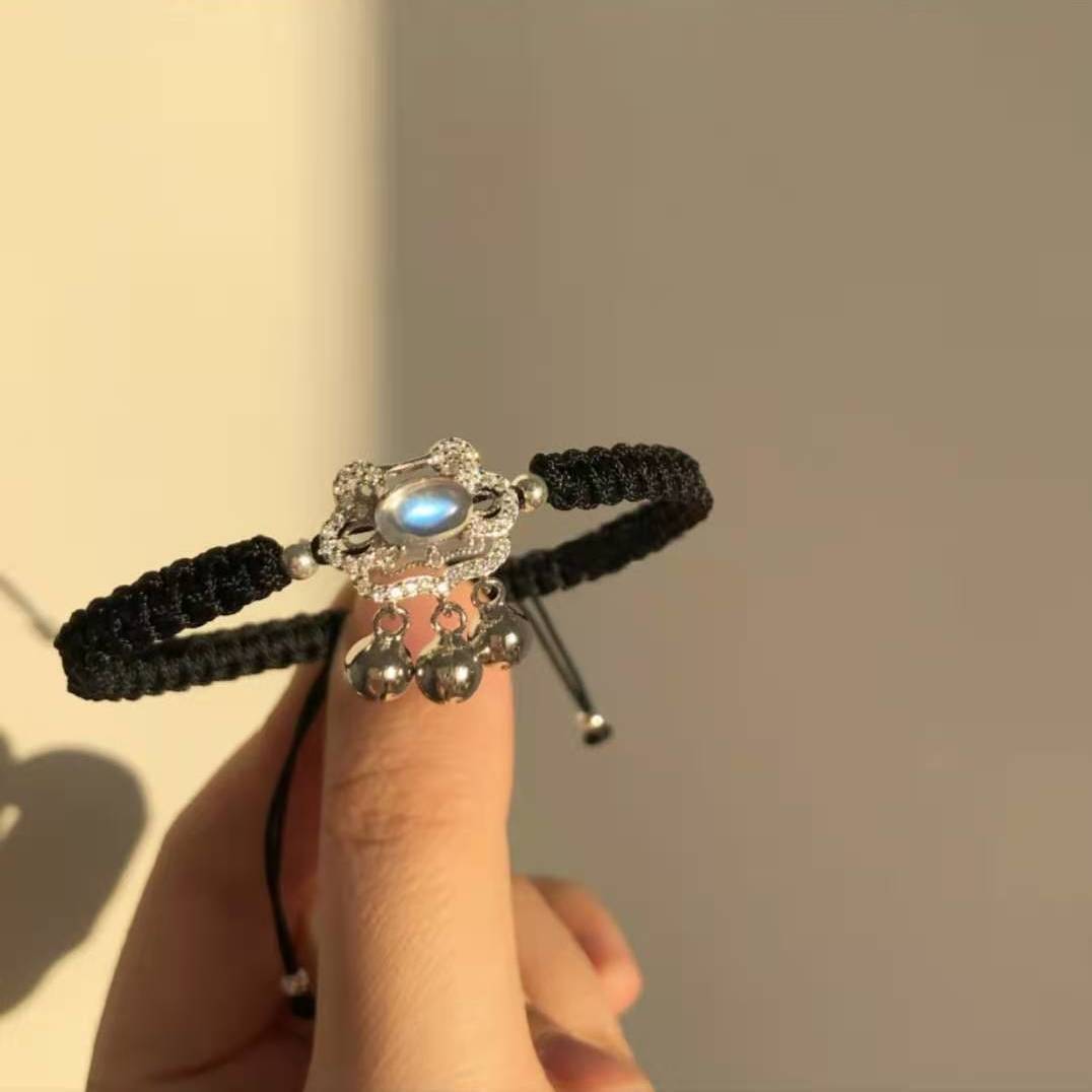 Beautiful Bracelet with Unique Style