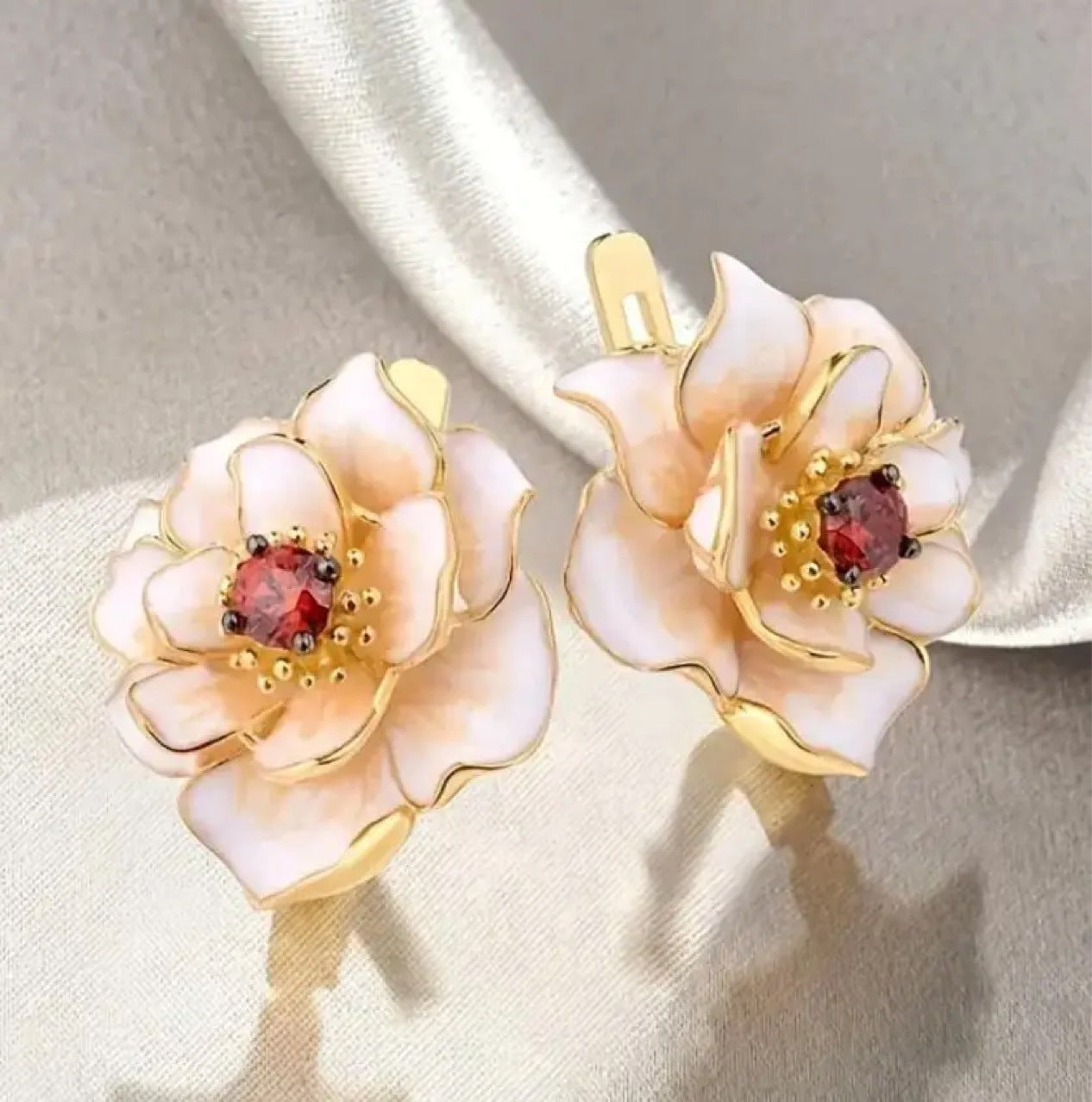 Elegant Earring for Every Occasion