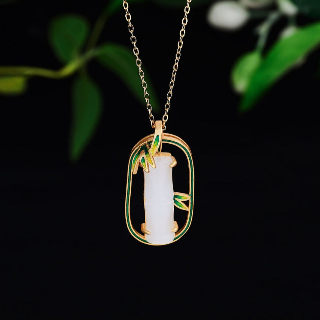 Beautiful Gold Necklace with Unique Style