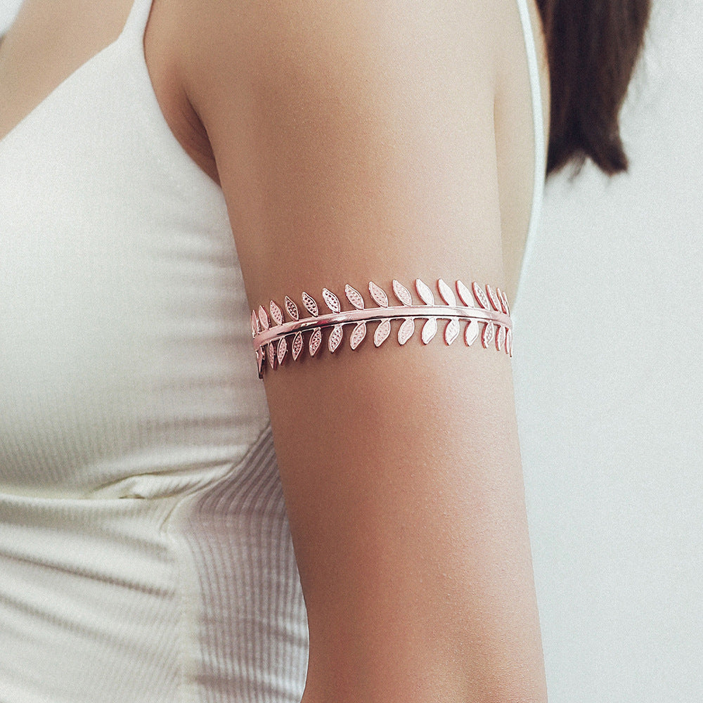 Beautiful Gold Bracelet with Unique Style