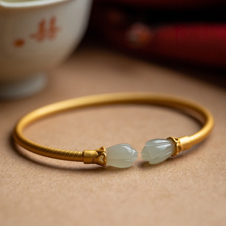 Beautiful Gold Bracelet with Unique Style