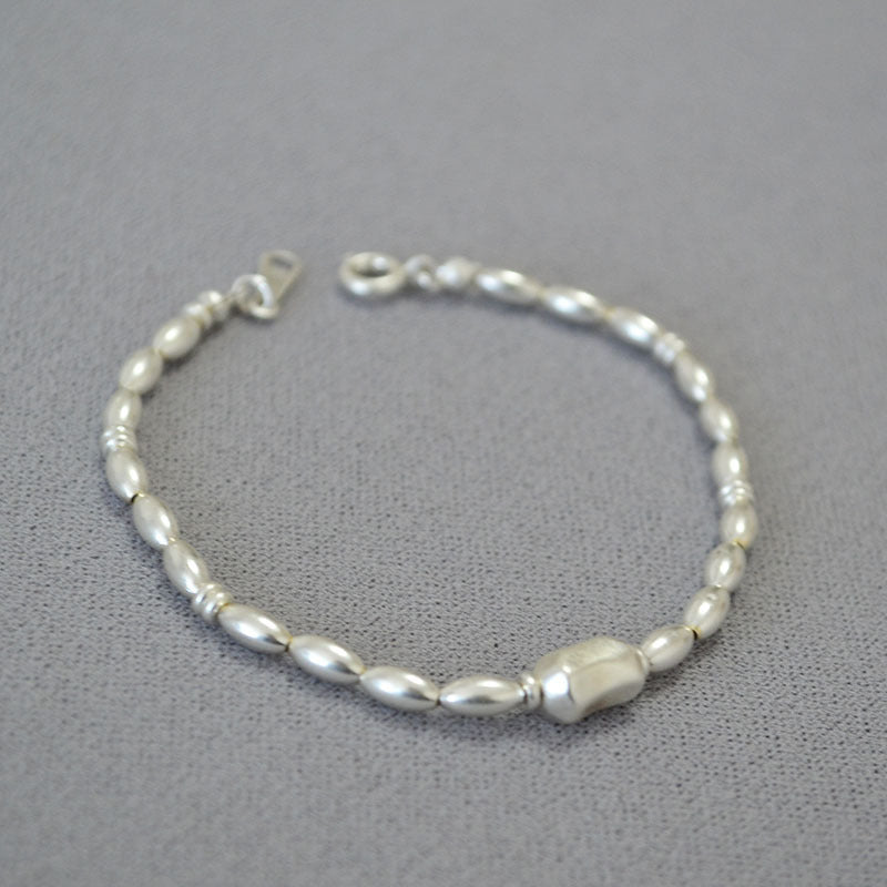 Beautiful Gold Necklace with Unique Style