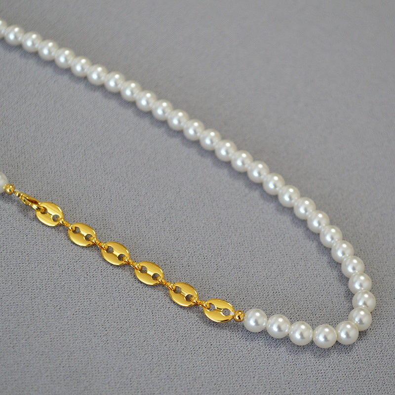 Beautiful Gold Necklace with Unique Style