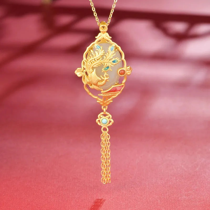 Beautiful Gold Necklace with Unique Style