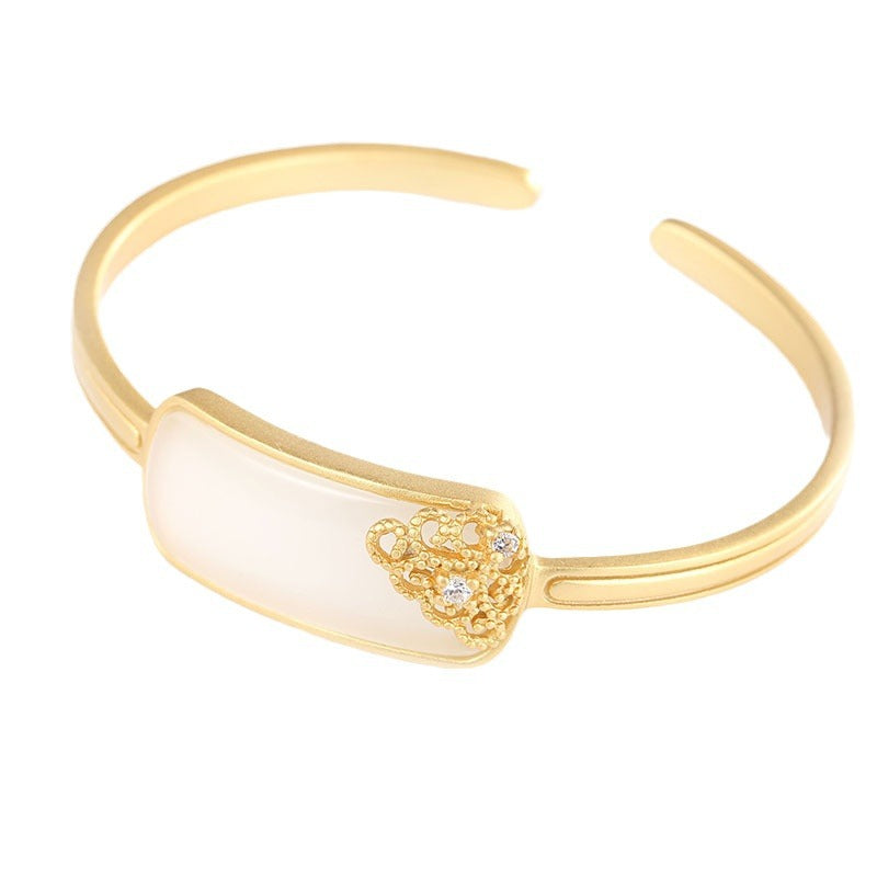 Beautiful Silver Bracelet with Unique Style