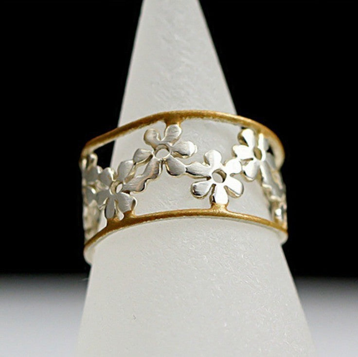 Beautiful Gold Ring with Unique Style