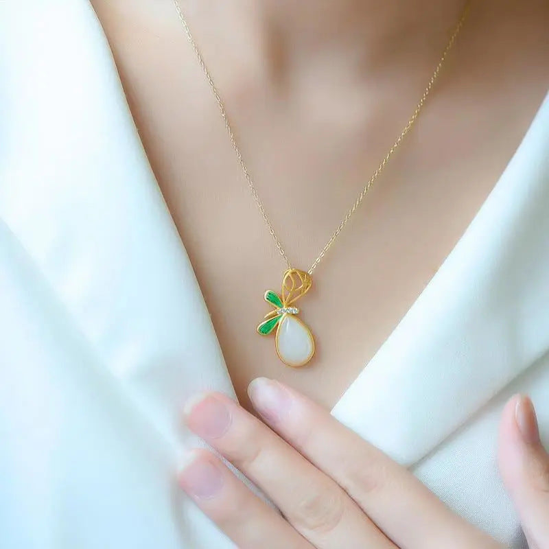 Beautiful Gold Necklace with Unique Style