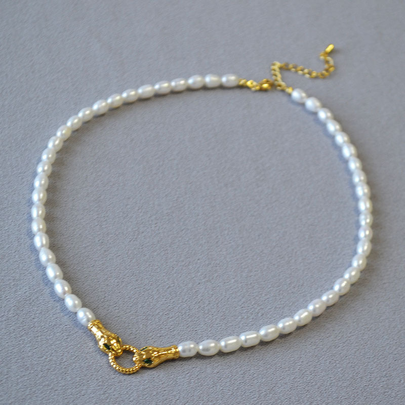 Beautiful Gold Necklace with Unique Style