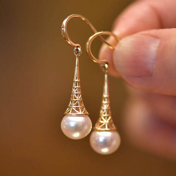 Nature-Inspired Earring for Gentle Beauty