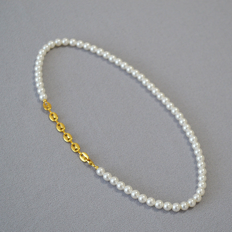 Beautiful Gold Necklace with Unique Style