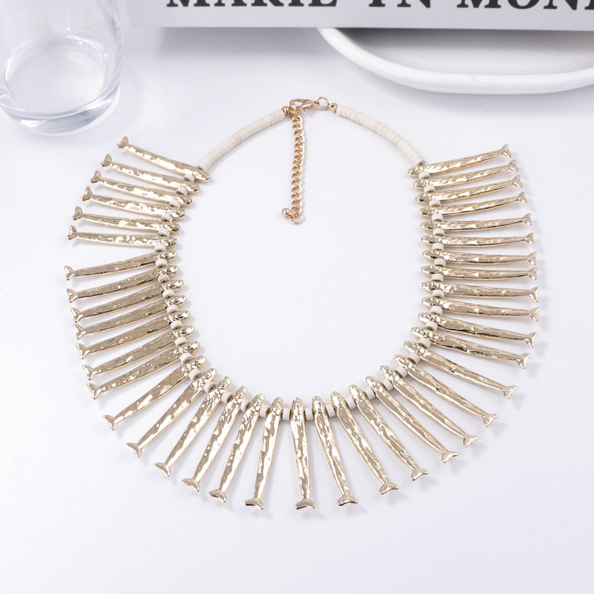 Beautiful Gold Necklace with Unique Style