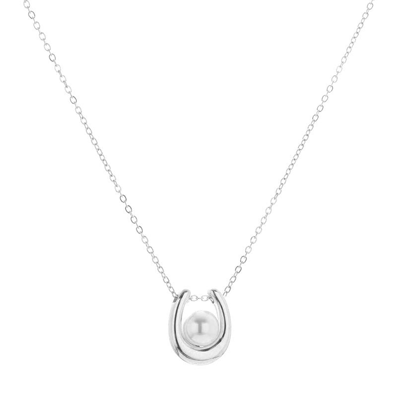 Classic Pearl Necklace with Timeless Appeal
