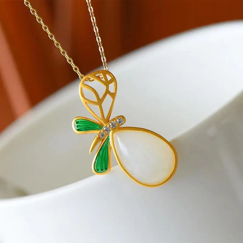 Beautiful Gold Necklace with Unique Style