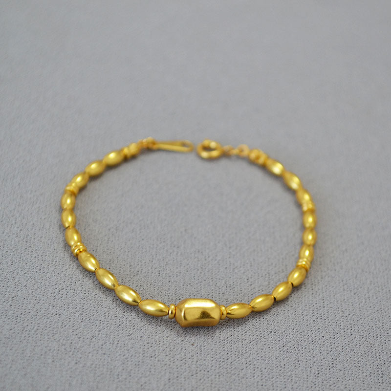 Beautiful Gold Necklace with Unique Style