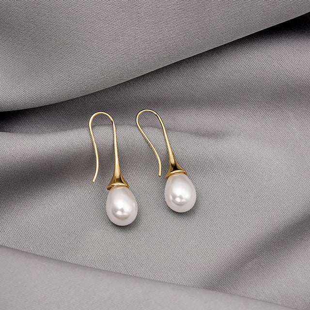 Charming Pearl Earring for Any Occasion
