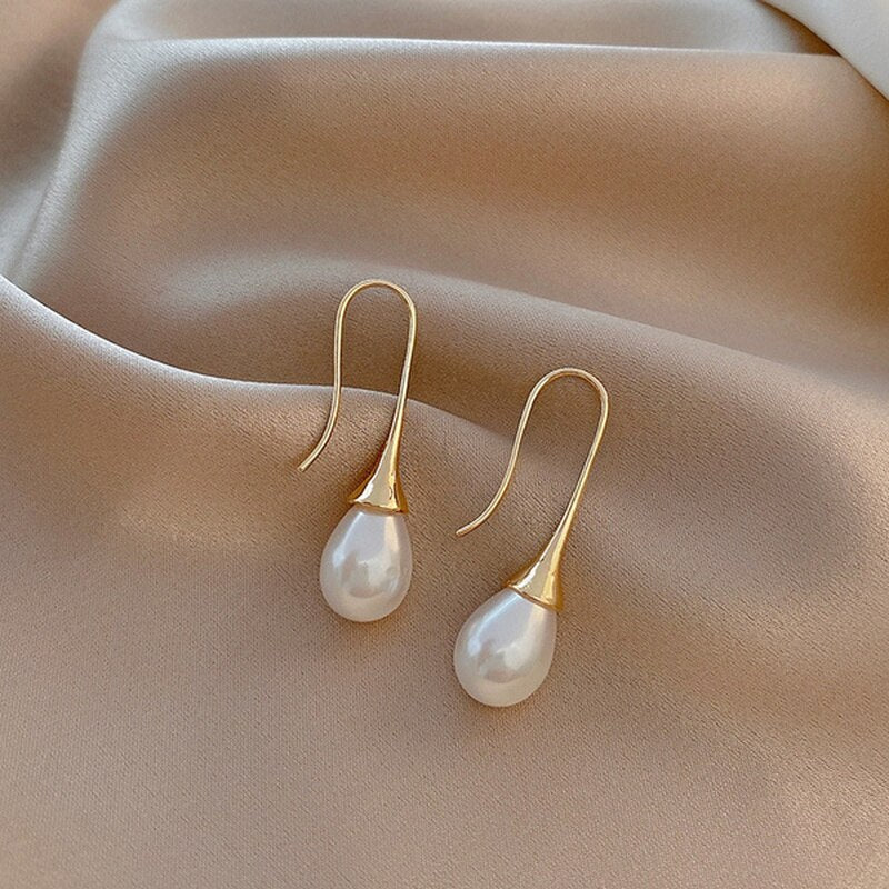 Charming Pearl Earring for Any Occasion