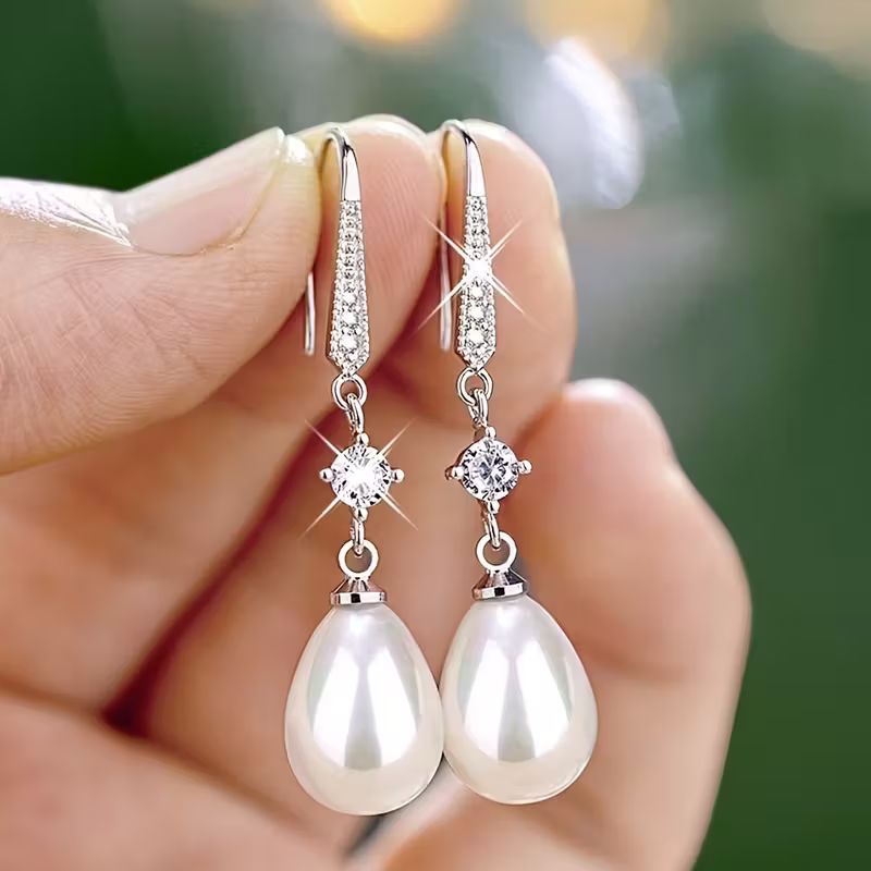 Classic Pearl Earring with Timeless Appeal