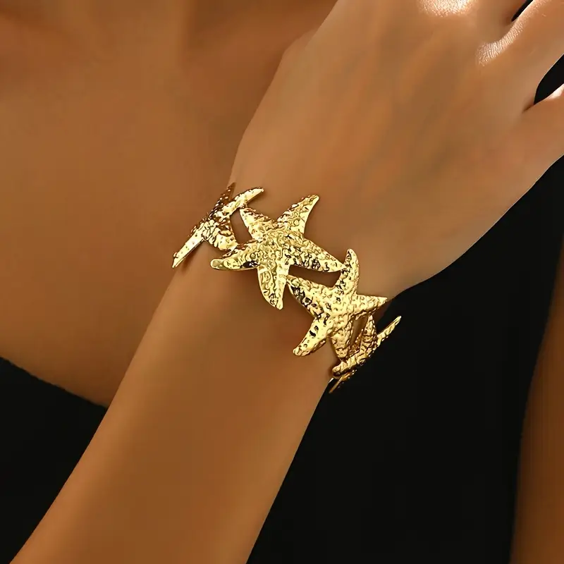 Beautiful Gold Bracelet with Unique Style