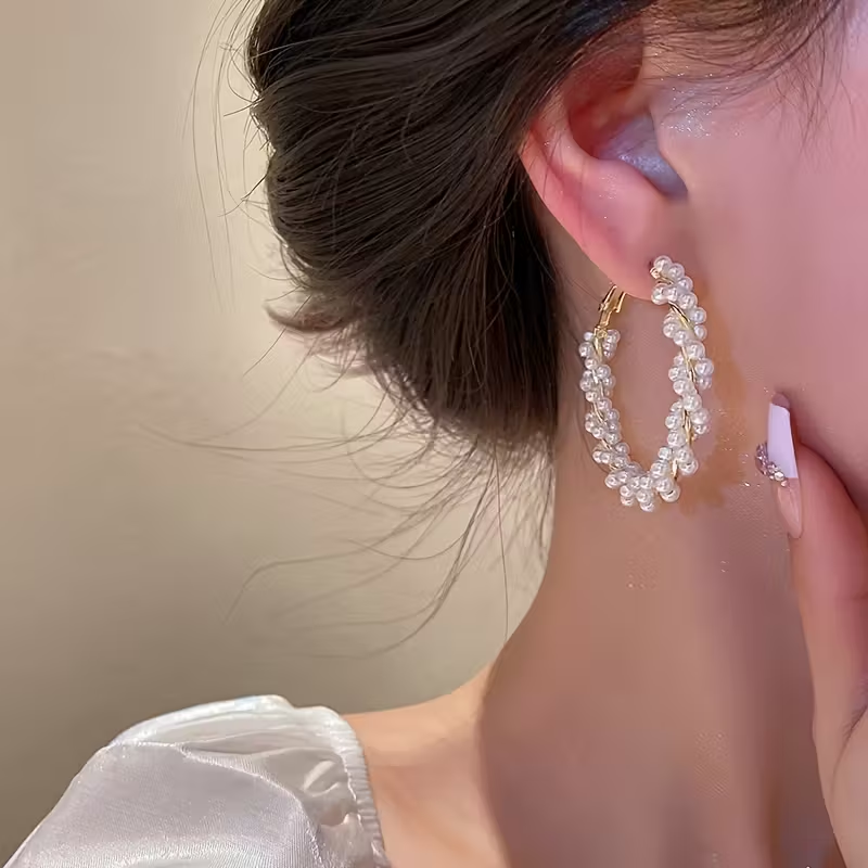Classic Pearl Earring with Timeless Appeal