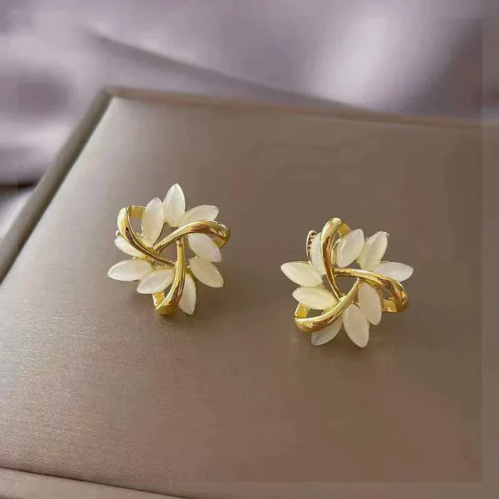 Beautiful Gold Earring with Unique Style